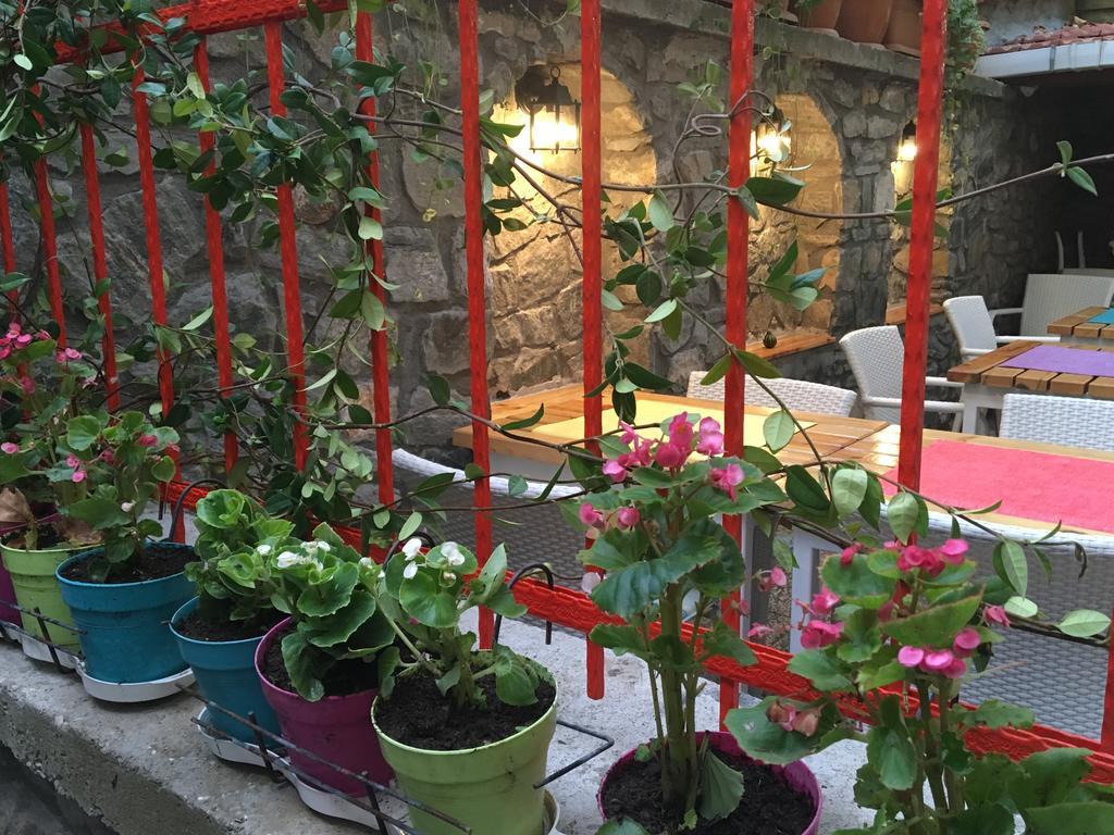 Tirilye Evi Otel Zeytinbagi Exterior foto