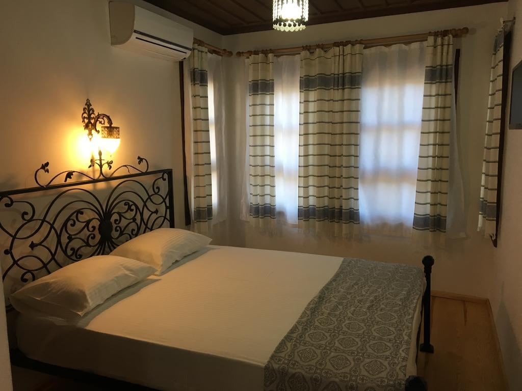 Tirilye Evi Otel Zeytinbagi Exterior foto